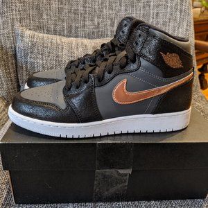 Nike Air Jordan 1 Retro High - Black/Rose Gold